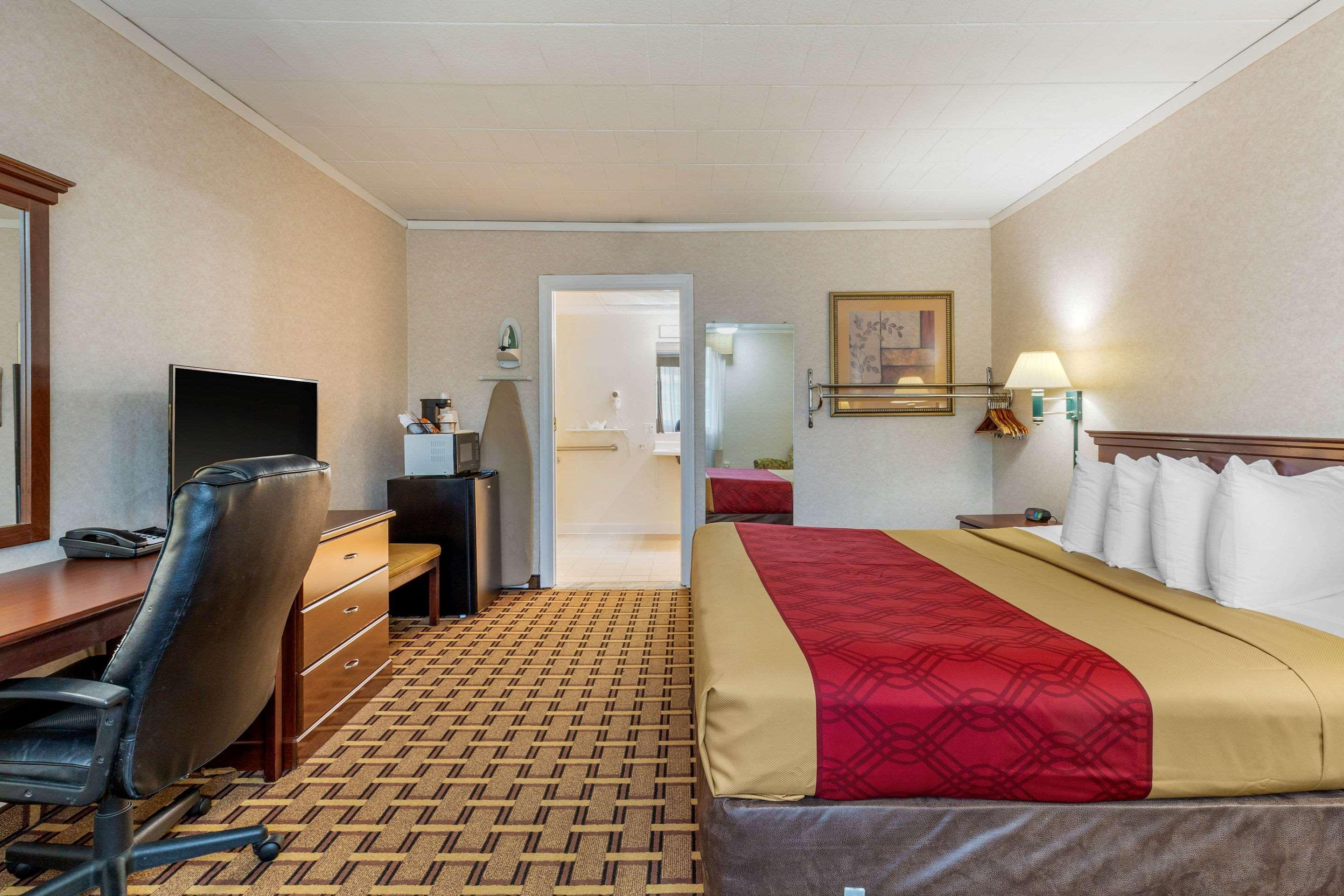 Rodeway Inn Mystic Exteriér fotografie